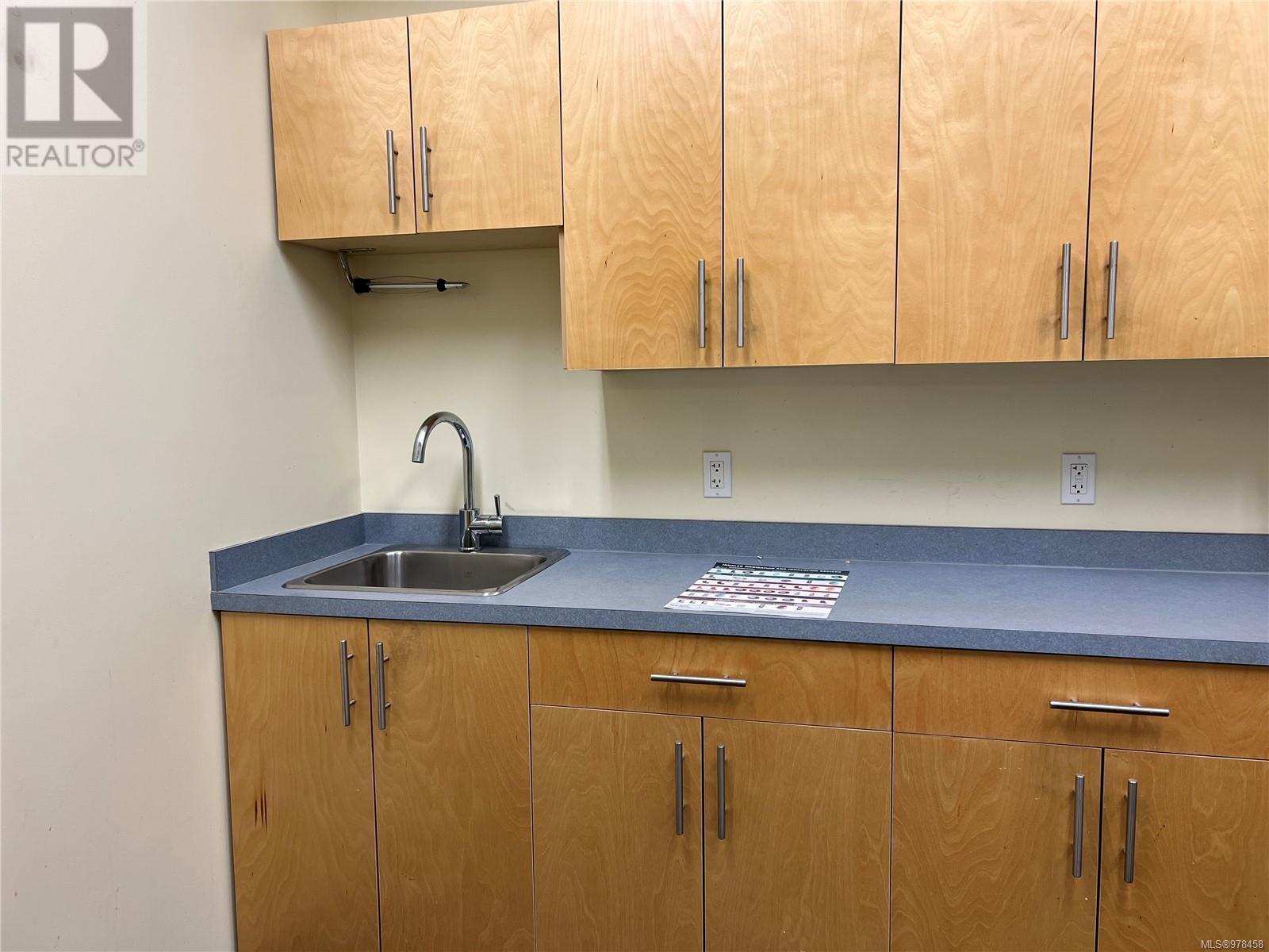 103 1629 Townsite Rd, Nanaimo, British Columbia  V9S 1N3 - Photo 2 - 978458