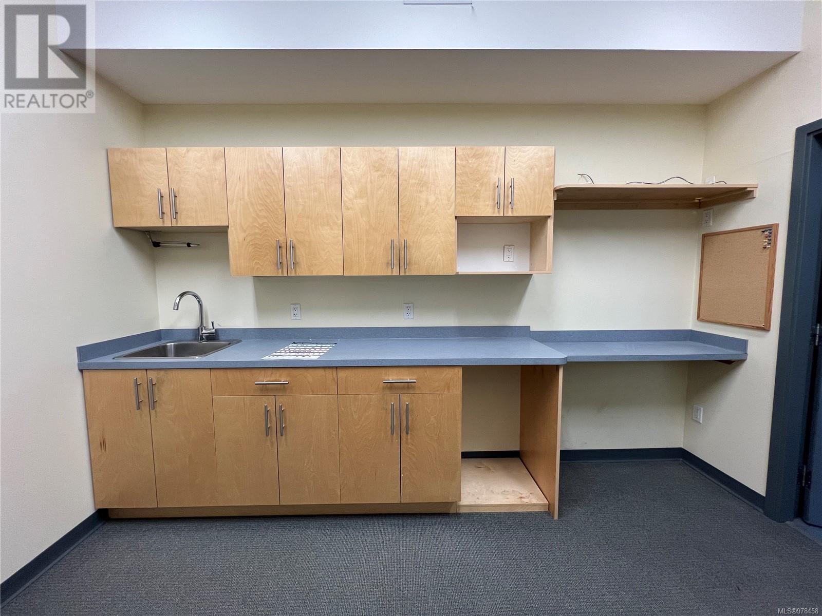 103 1629 Townsite Rd, Nanaimo, British Columbia  V9S 1N3 - Photo 3 - 978458