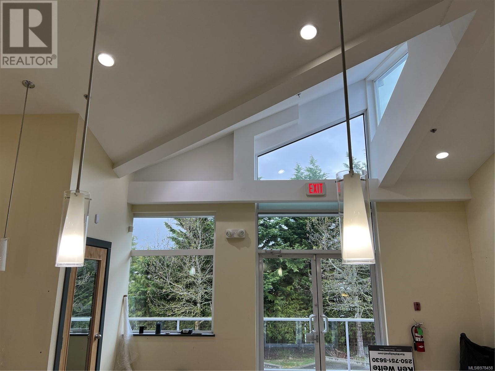 103 1629 Townsite Rd, Nanaimo, British Columbia  V9S 1N3 - Photo 4 - 978458